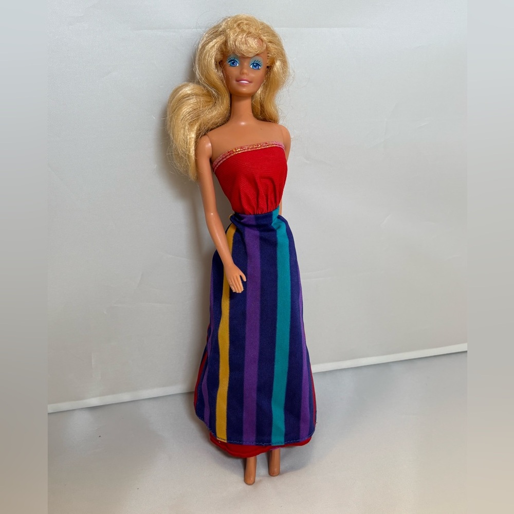 1988 fashion fun Barbie wearing 1983 Barbie Twice as Nice Fashions #4824.